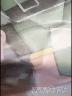 逍遥龙哥专业约炮团队最新力作-小哥嚼着槟榔与无毛小妹的疯狂求爱~