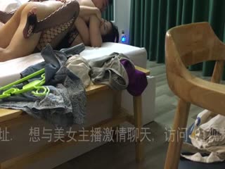 全程露脸这次同事穿上情趣衣服