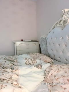 颜值不错短发美少妇双人啪啪,开裆灰丝足交上位骑乘大力猛操射精,很是诱惑喜欢不要错过第04集