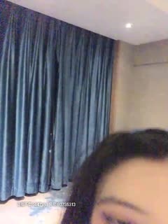 高颜值苗条妹子【安琪拉】洗完澡自摸掰穴,大黑牛震动一番再被炮友猛操,很是诱惑喜欢不要错过第01集