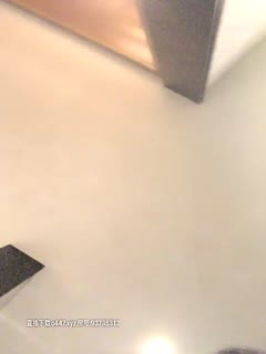 高颜值苗条妹子【安琪拉】洗完澡自摸掰穴,大黑牛震动一番再被炮友猛操,很是诱惑喜欢不要错过第04集