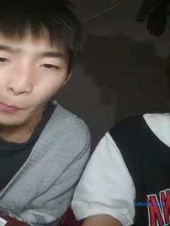 高颜值妹子【越南女孩18】学生制服和男友啪啪,网袜上位骑坐抽插大力猛操,很是诱惑喜欢不要错过第03集