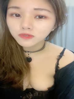 新来的美女终于脱了,全程露脸在狼友的指挥下漏出玩弄骚奶子,逼逼肥美多汁自己抠着给狼友看浪叫呻吟好骚啊第03集