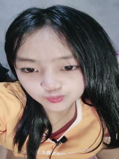 极品萝莉小妹新人下海全程露脸直播,性感好身材高颜值,逼逼和奶子都很嫩,逼毛都没长齐道具抽插呻吟可射第07集