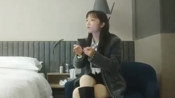 利哥探花:性感美少女娇喘连连,高潮狂泻白浆喷涌!