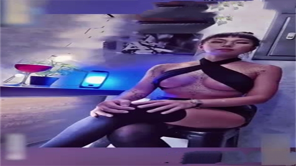 台湾网红小熊绝版床戏泄露！收山之作竟如此放荡诱人