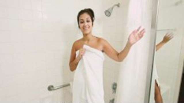 FamilyStrokes 极品骚货继妹被角质兄弟轮番爆操 内射淫水狂喷